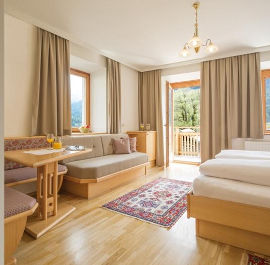 Comfort room with lake view, Ferienhof Neusacher Moser