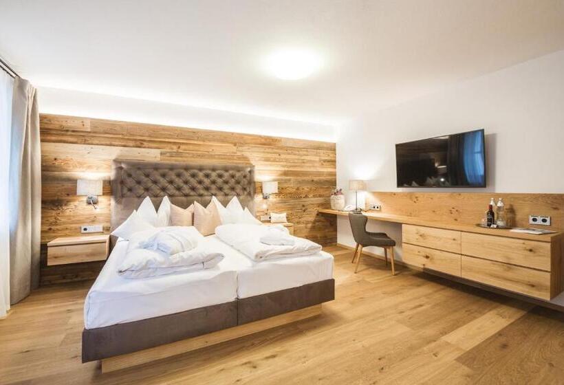 Номер Deluxe с Балконом, Naturhotel Edelweiss Wagrain