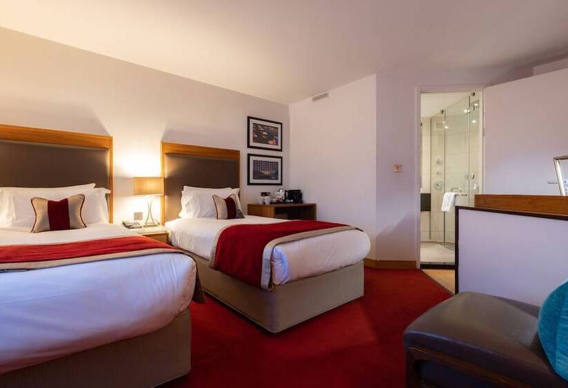 Номер Superior, Bermondsey Square Hotel   A Bespoke