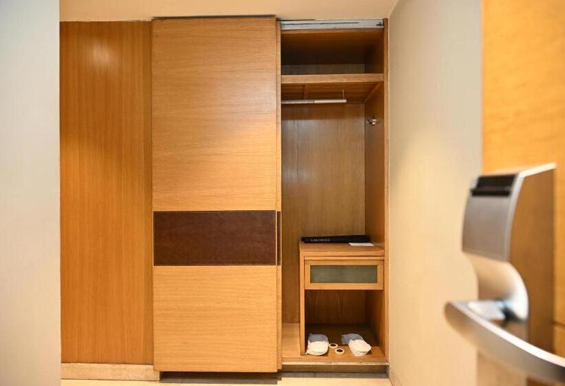 اتاق اجرایی با تخت بزرگ, The Lalit New Delhi