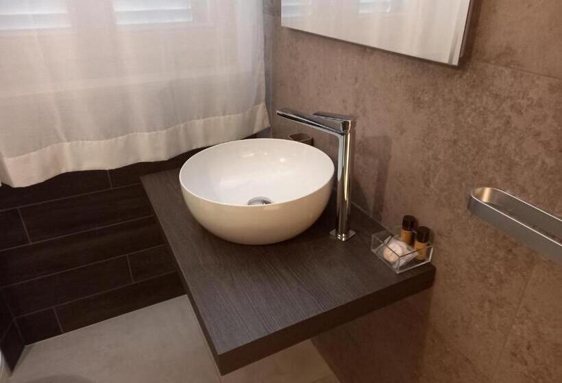 اتاق استاندارد, Dimora50
