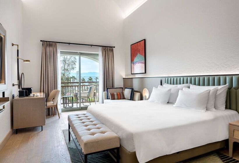 Номер Premium с Балконом, Radisson Collection Hotel, Bodrum