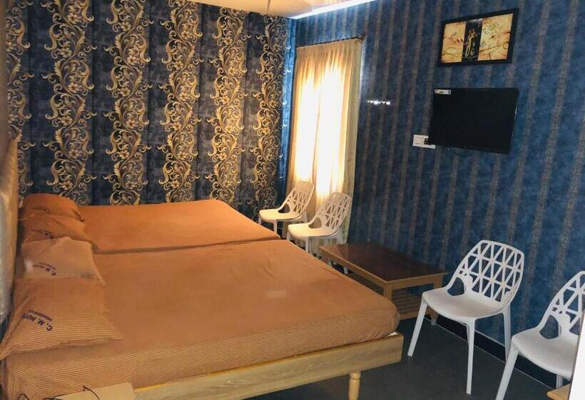 Четырехместный Номер Стандарт, C M Hotel New