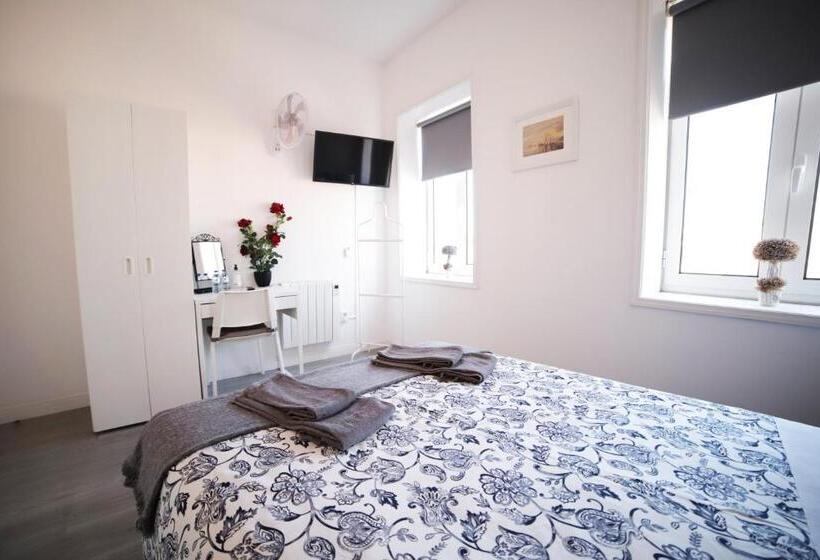 Quarto Estandar, Guest House Triunfo