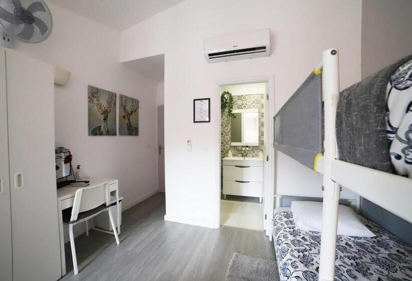 Quarto Familiar, Guest House Triunfo