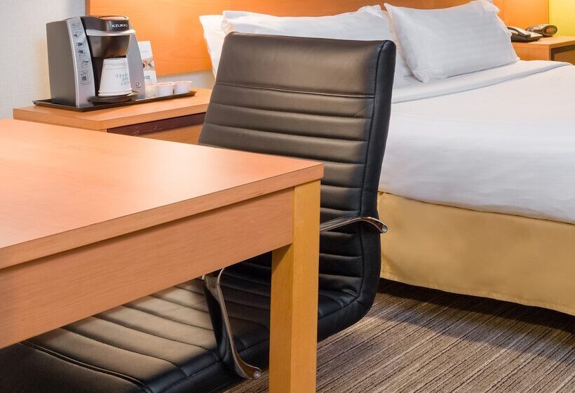 스탠다드 룸 더블 침대 도시 전망, Holiday Inn Express Times Square, An Ihg