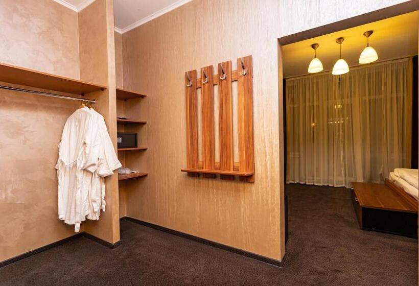 스위트, Perlyna Resort
