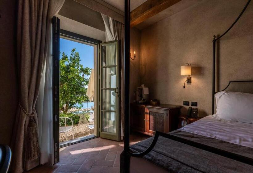 Полулюкс Вид на Бассейн, Villa Petriolo