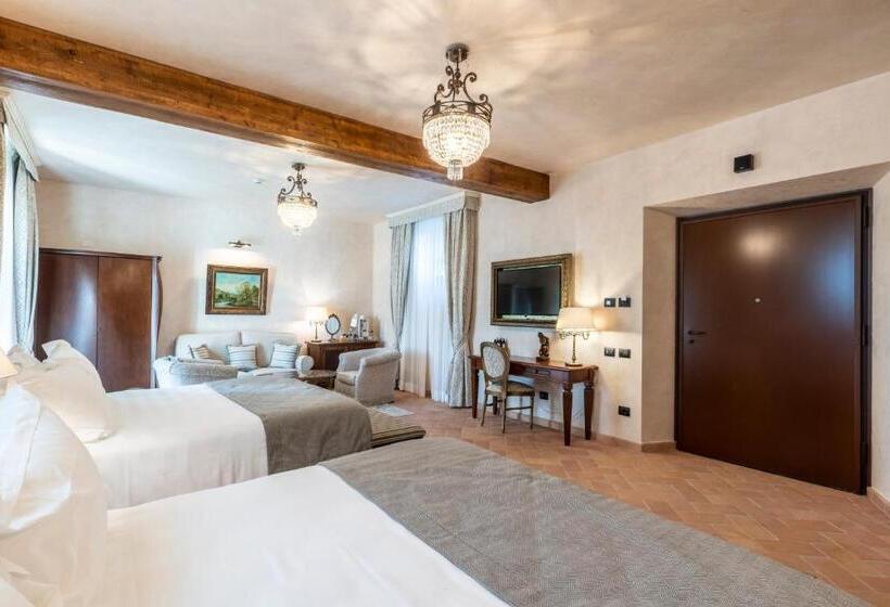 Люкс Вид на Бассейн, Villa Petriolo