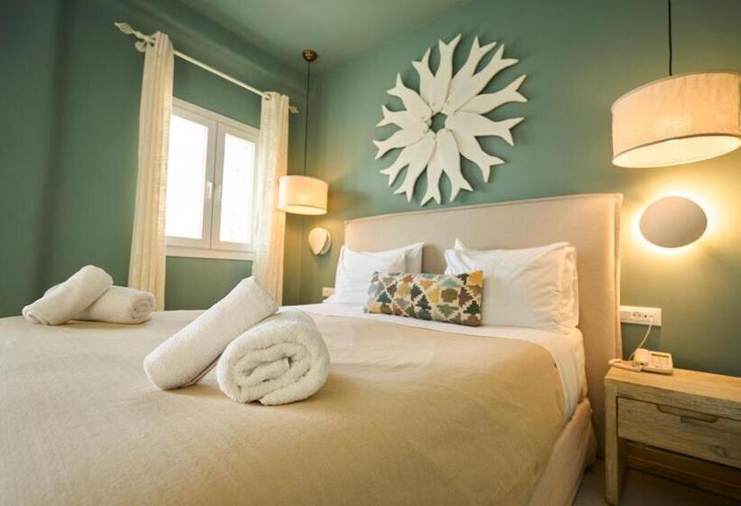 اتاق سوپریور با چشم‌انداز جانبی دریا, Bellissimo Resort