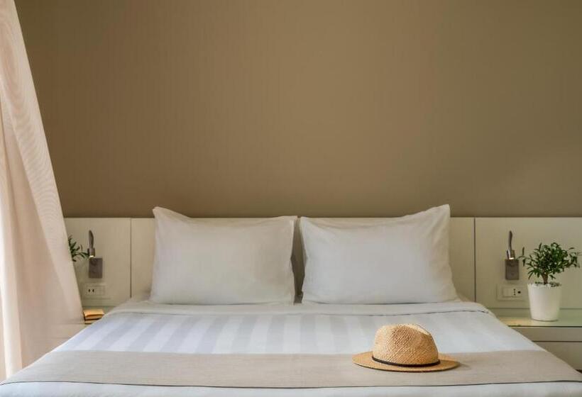 Junior Suite Deluxe Vista al Jardí, Lindos Village Resort & Spa Adults Only