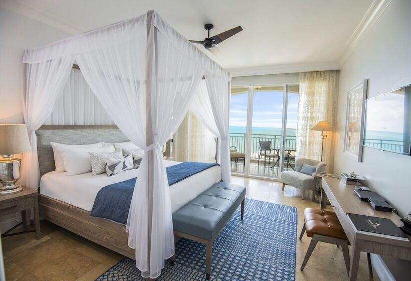 سوییت جونیور با چشم‌انداز دریا, Seven Stars Resort & Spa