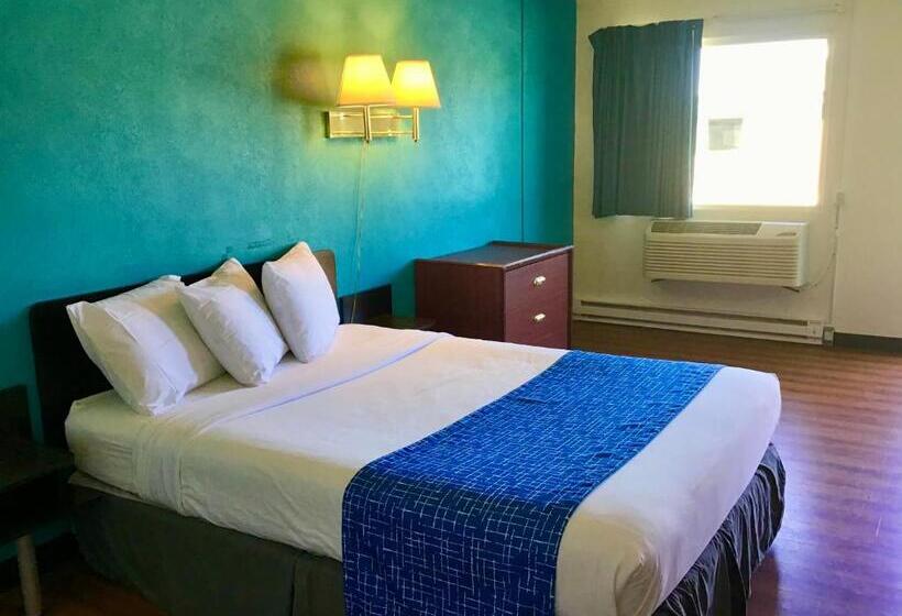Номер Стандарт, Travelodge Inn & Suites By Wyndham Missoula University Park