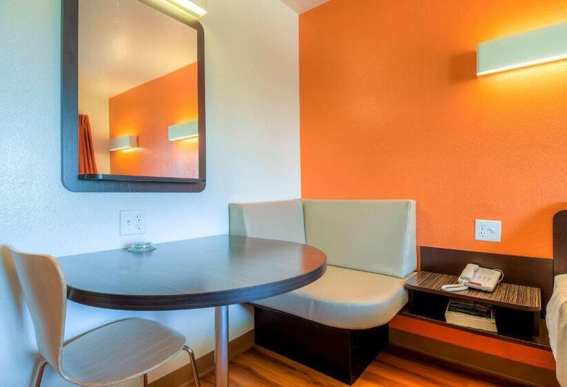 Habitación Estándar, Motel 6palm Springs, Ca  Downtown