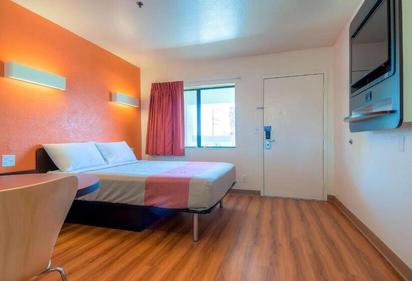 Habitación Deluxe, Motel 6palm Springs, Ca  Downtown