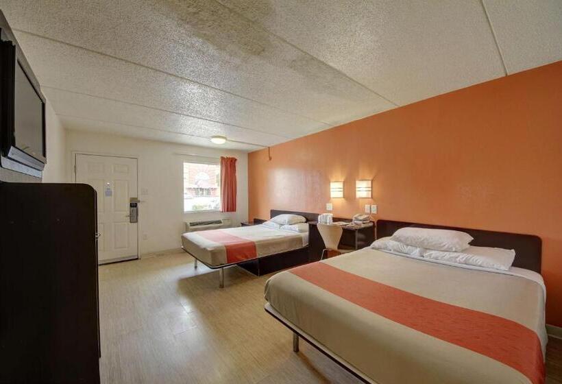 장애인을 위한 스탠다드 룸, Motel 6 San Antonio, Tx  Downtown  Market Square