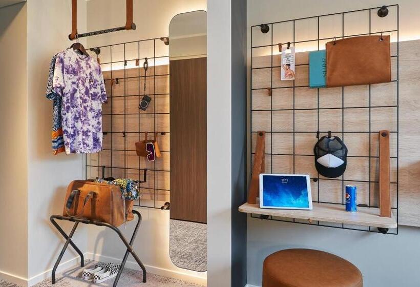 스탠다드 룸, Moxy Sophia Antipolis