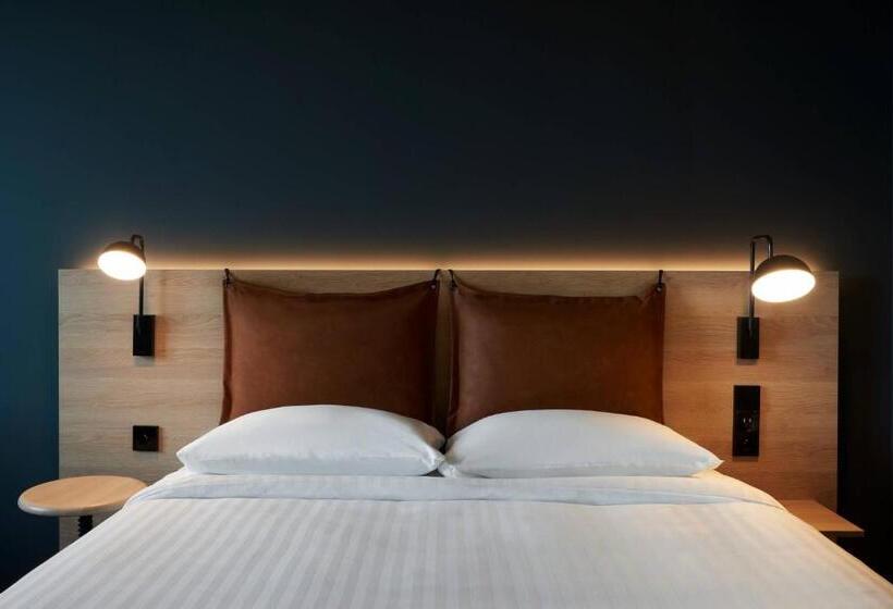 패밀리 룸, Moxy Sophia Antipolis