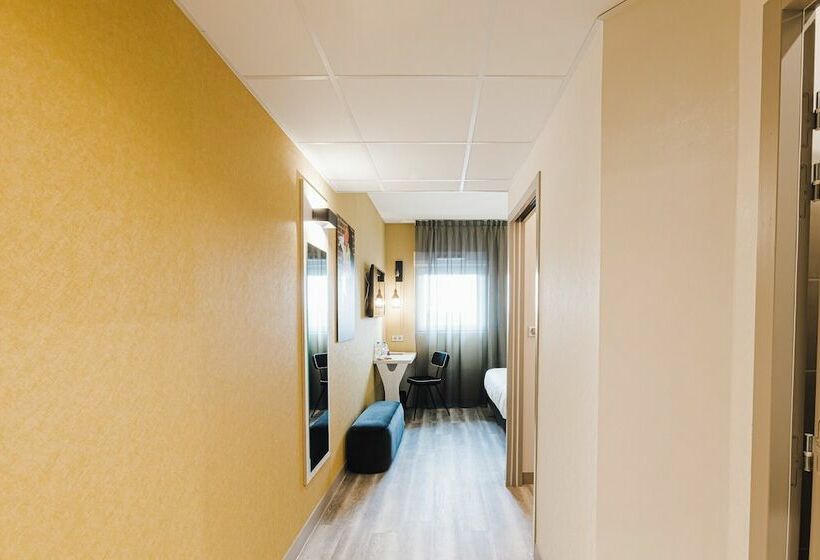 Семейный Номер, Ibis Styles Contres Cheverny