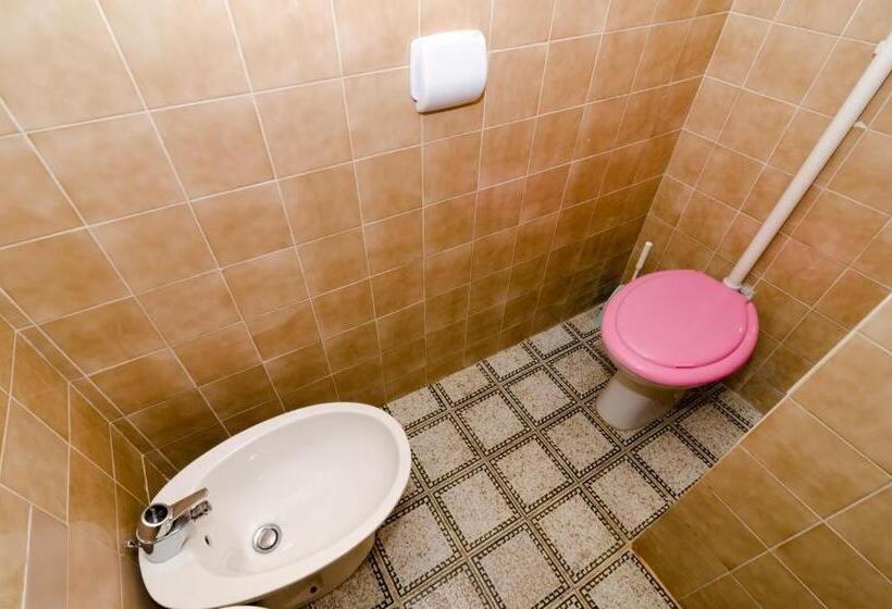 غرفة قياسية مطلّة علي البحر مزوَّدة بشُرفة, Guest House Misita