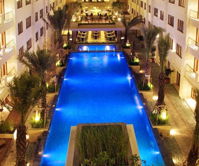 Номер Deluxe, Aston Kuta Hotel And Residence