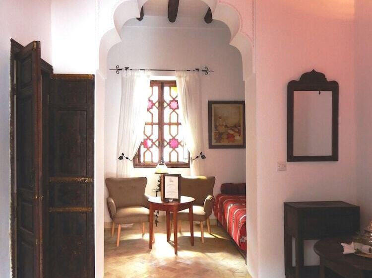 اتاق سوپریور, Riad Carina