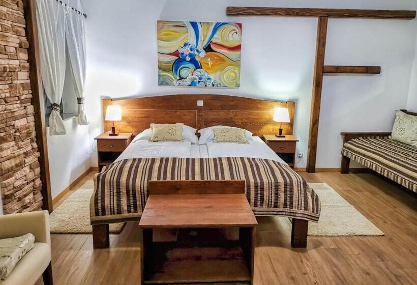 Номер Стандарт Трехместный, Etno Garden Exclusive Rooms