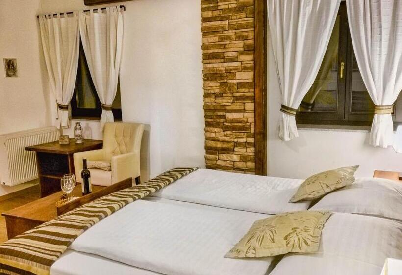 Семейный Номер Вид на Сад, Etno Garden Exclusive Rooms