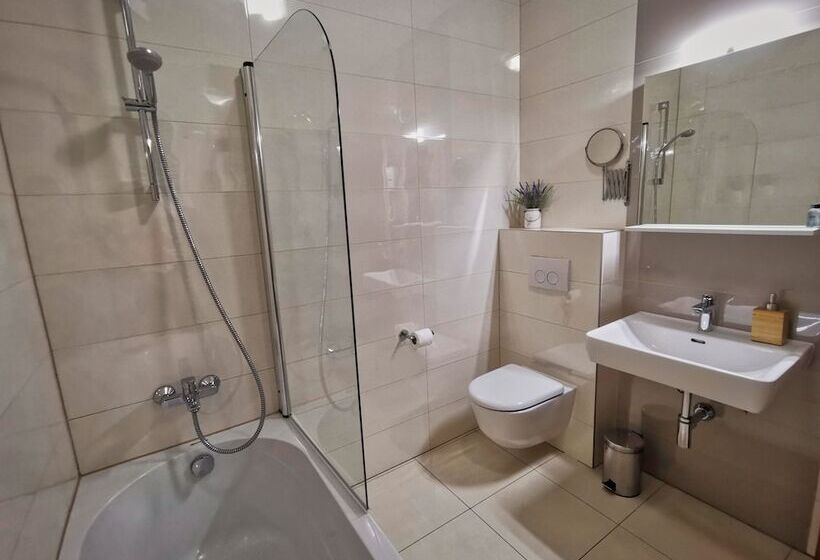 Семейный Номер Вид на Сад, Etno Garden Exclusive Rooms
