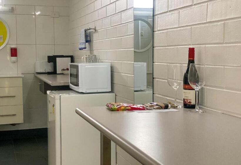 Стандартный Номер Кровать Кинг, 24hourcheck In  Bridgewater Motel Victoria Australia