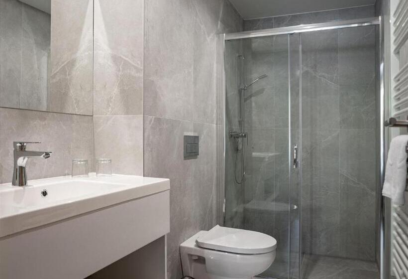 Номер Стандарт, R31 Residence