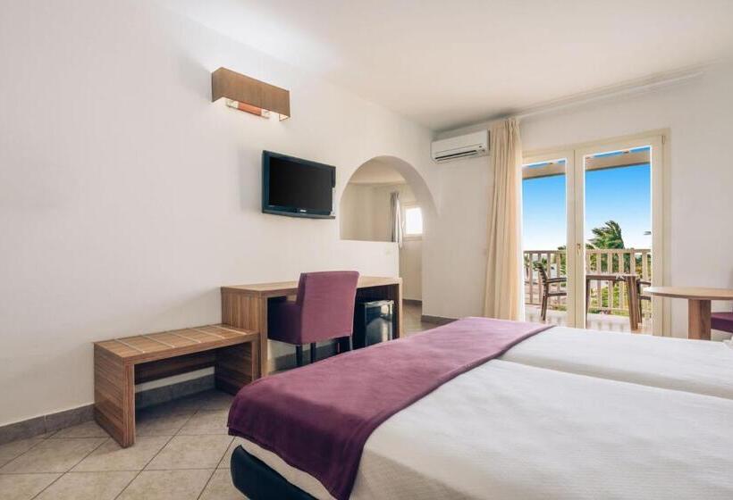 اتاق خانوادگی با چشم‌انداز دریا, VOI Praia de Chaves Resort