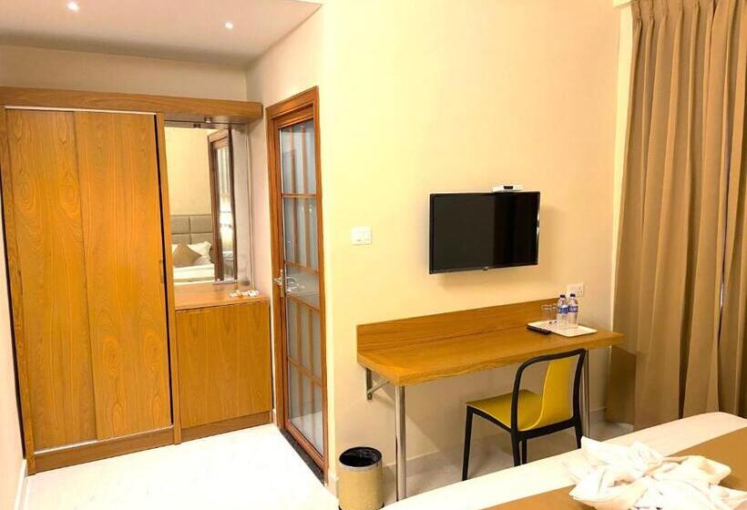 Номер Deluxe, Tag Hotels