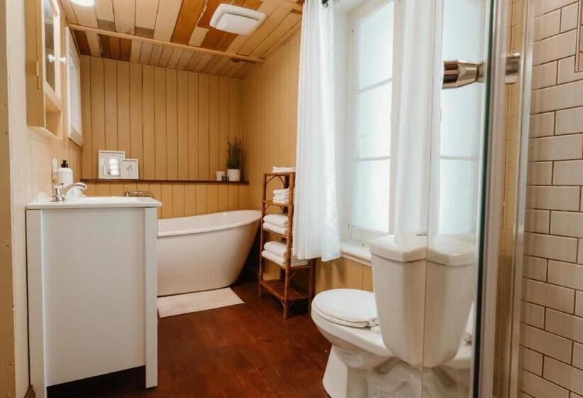 Дом 4 Спальни, Auberge De L'ouest