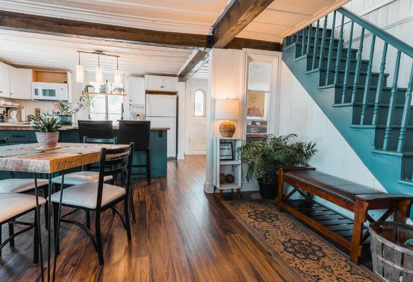 Дом 4 Спальни, Auberge De L'ouest