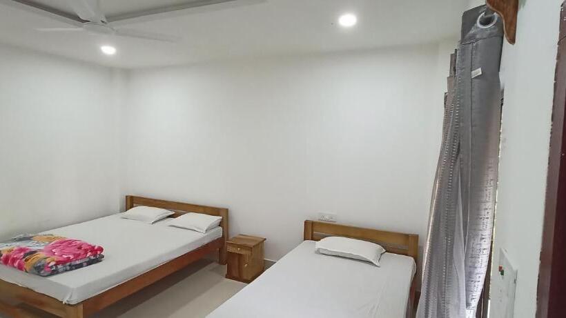 标准三人间, Shivaji Inn Kaziranga