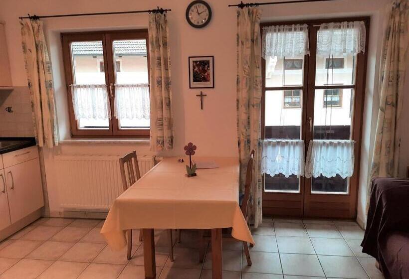 带1个卧室带花园景观的公寓, Schellenberger Hof