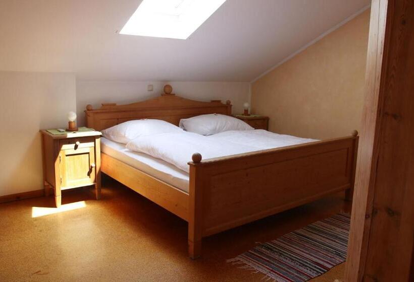 带2个卧室的公寓, Schellenberger Hof