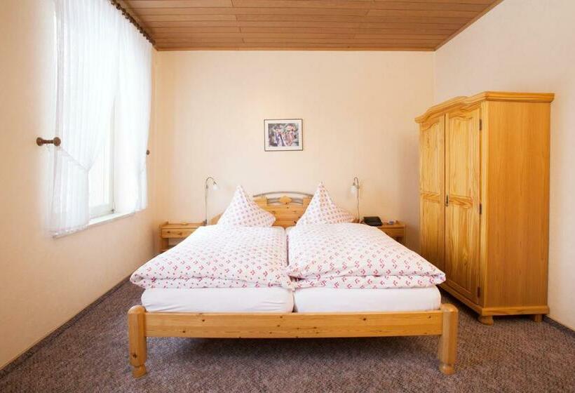Номер Стандарт, Gasthaus Zur Linde