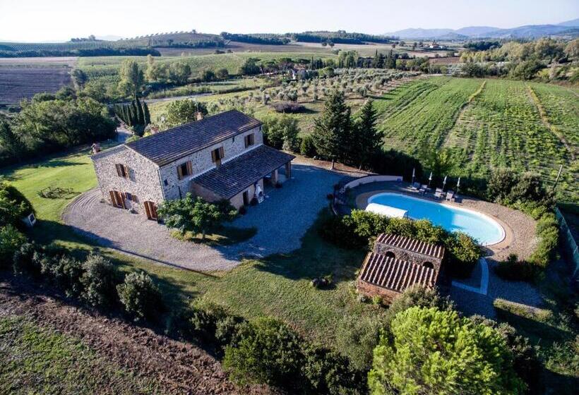 Вилла с 1 спальней и бассейном, Tenuta Di Montemassi Podere Raspollino