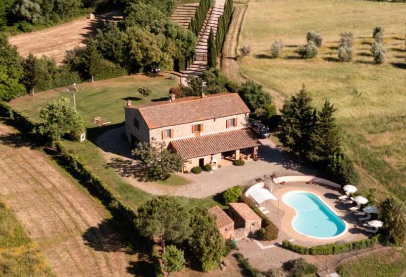 Вилла с 1 спальней и бассейном, Tenuta Di Montemassi Podere Raspollino