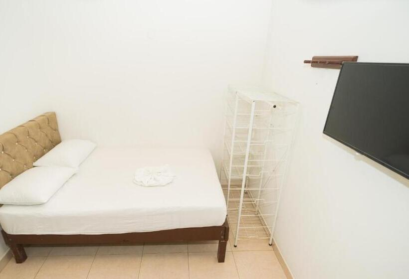 اتاق استاندارد, Clau