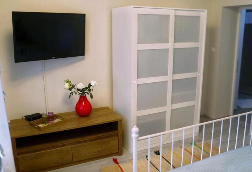 Family Suite, La Salcia Linistita   Murighiol