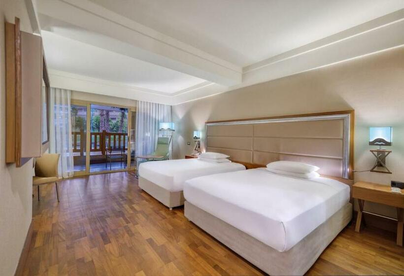 Семейный Номер Deluxe, Hilton Dalaman Sarigerme Resort & Spa
