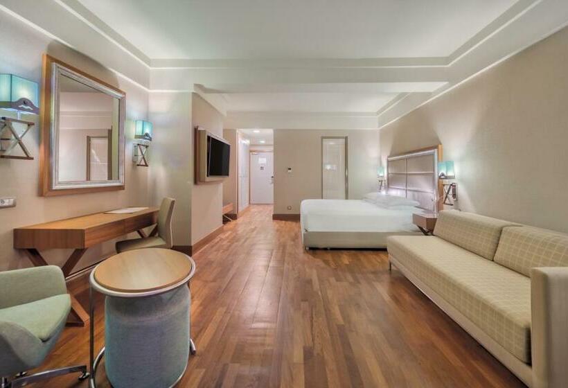 Номер Deluxe Кровать Кинг, Hilton Dalaman Sarigerme Resort & Spa