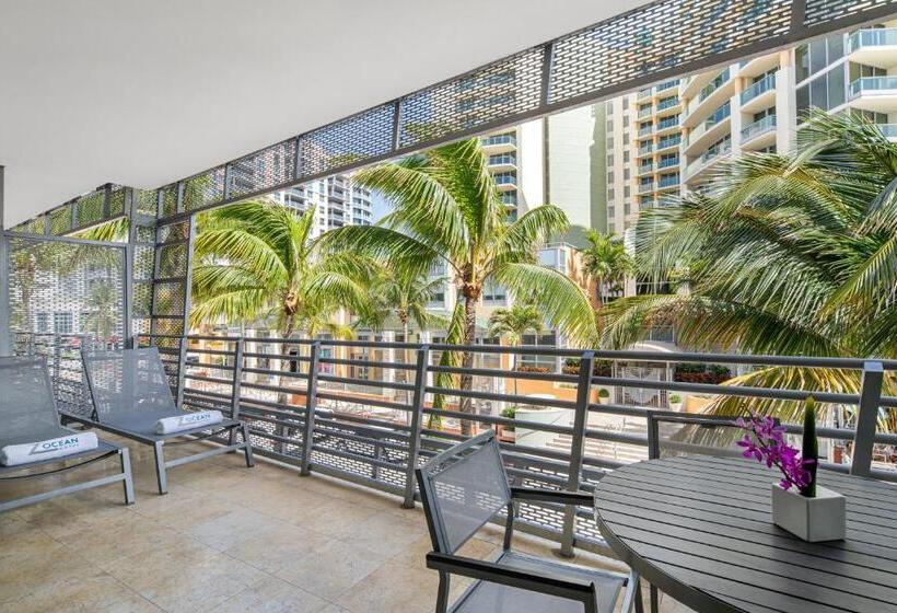 סוויטה, Z Ocean Hotel, Classico A Sonesta Collection