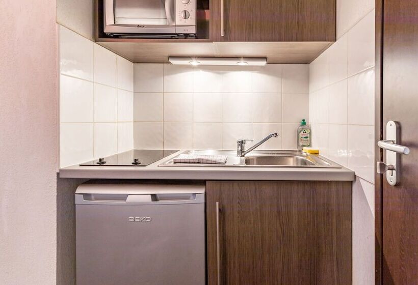 Студия Superior, Comfort Aparthotel Nimes Centre