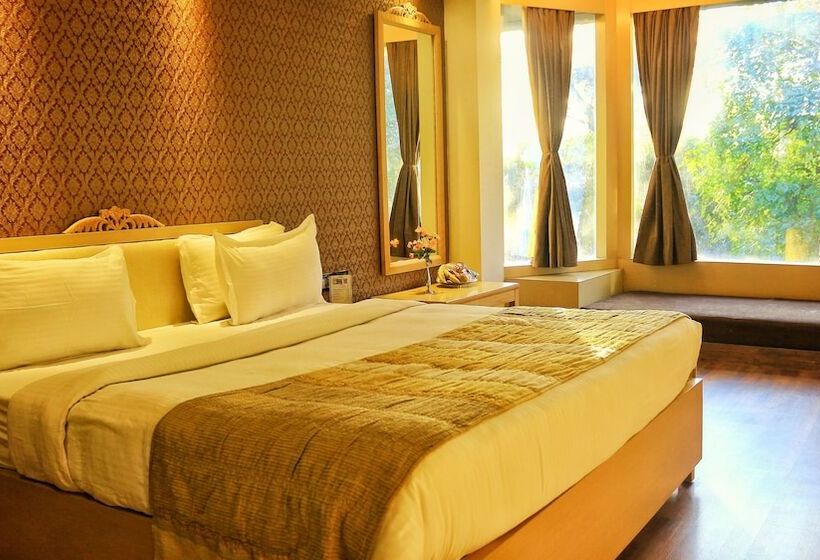 デラックスルーム, Dee Marks Hotel & Resorts