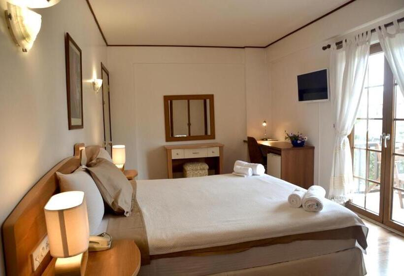 Семейный Номер, Efe Hotel Gocek