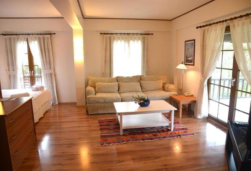 Семейный Номер, Efe Hotel Gocek
